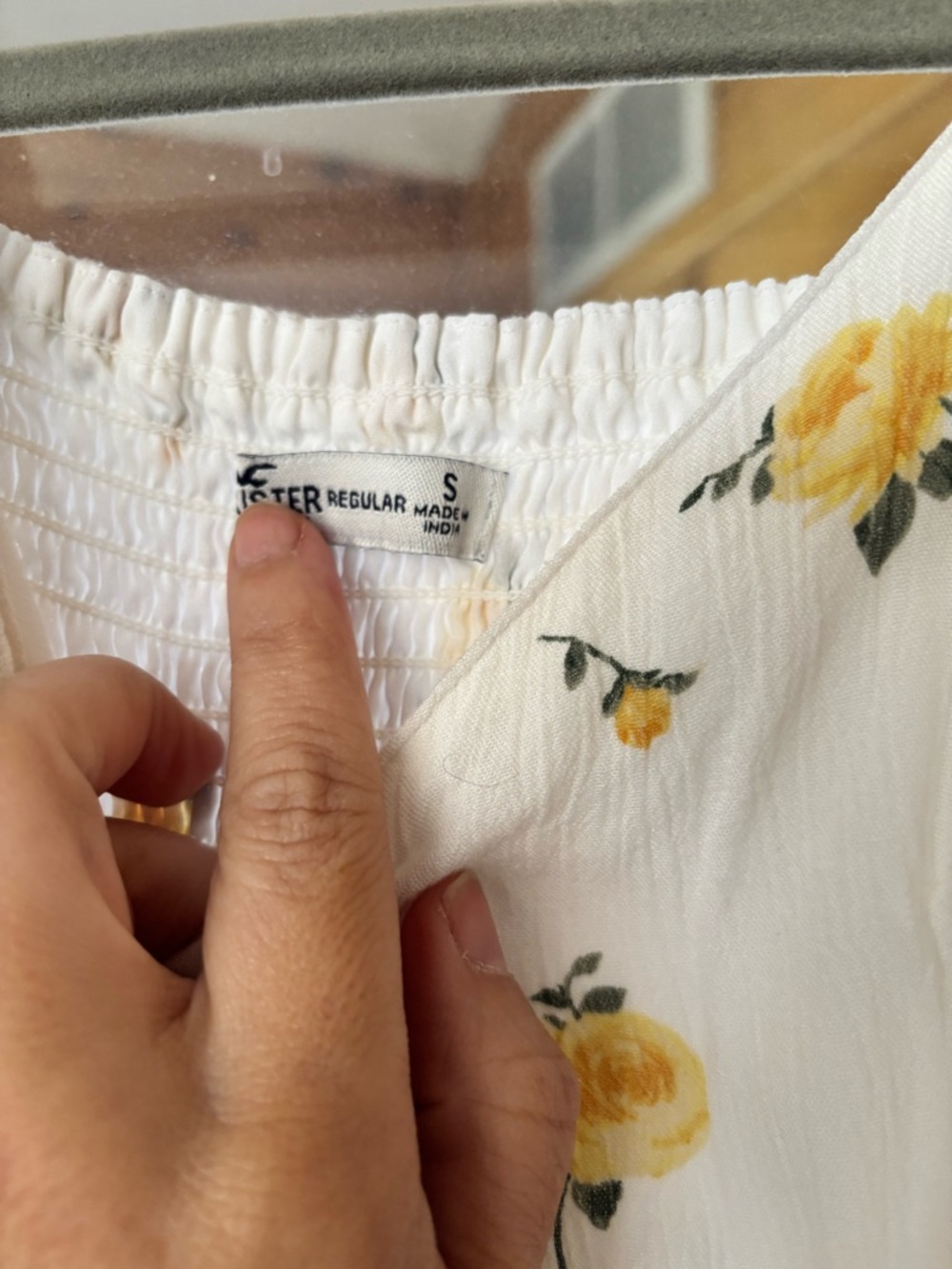 Hollister White Maxi Dress with Yellow Floral Print - Picture 3 of 4